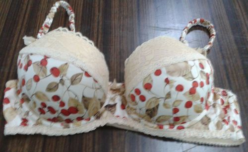 Satin Molded Bra With Strech Strap