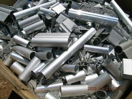 Metal scrap, Moisture Content : 2%