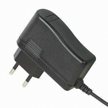 Universal Power Adapter, Packaging Type : black/white