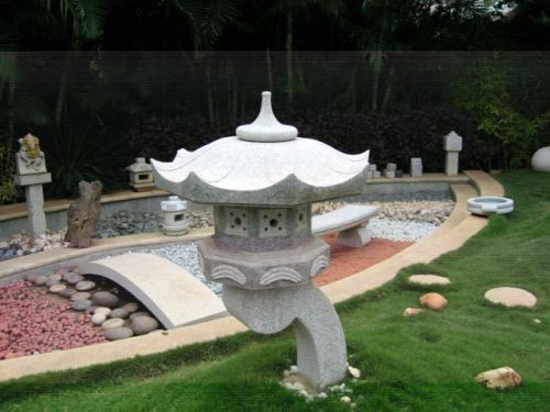 Granite Garden Lamp