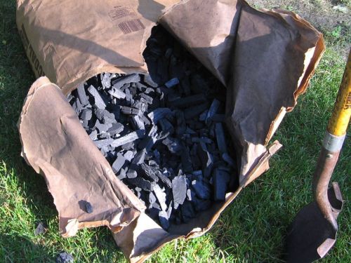 Hardwood charcoal, Calorific Value : 10000kcal/kg, 5000kcal/kg, 6000kcal