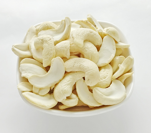 Curve Natural Plain Cashew Nuts, For Food, Snacks, Packaging Type : PP Bag