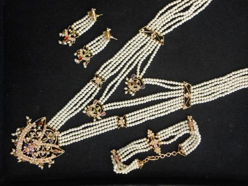 Polished Pearl Necklace Set, Style : Antique, Classy, Modern