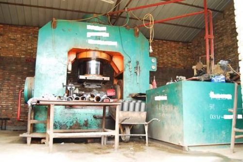 Hydraulic Carbon Steel Tee Cold Forming Machine