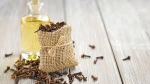Suyash Group Clove Leaf Oil, Certification : MOA