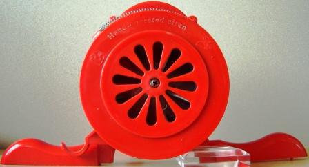 Red Powder Coated Mild Steel Lakshmi Brand Mechanical Hooter, For Railway, Operating Mode : Manual