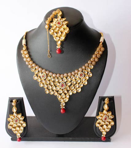 Imitation necklace set, Packaging Type : Box