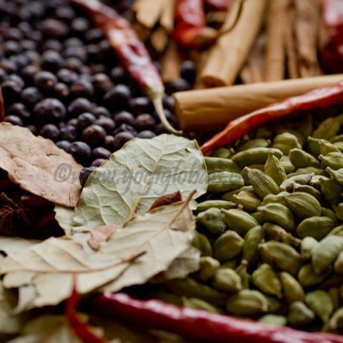 YOGI Whole Spices