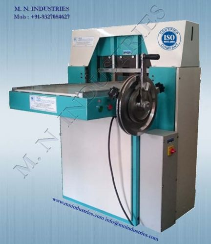 Automatic Cloth Cutting Machine