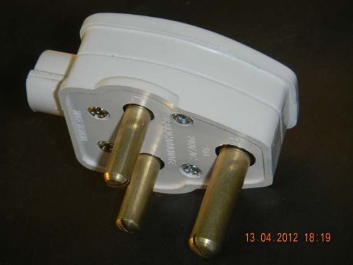 White Plain 0-50Gm Plastic Plug Top, For Electricity Use., Feature : Better Performance, Longer Life