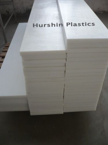 UHMW Polyethylene Cutting Board