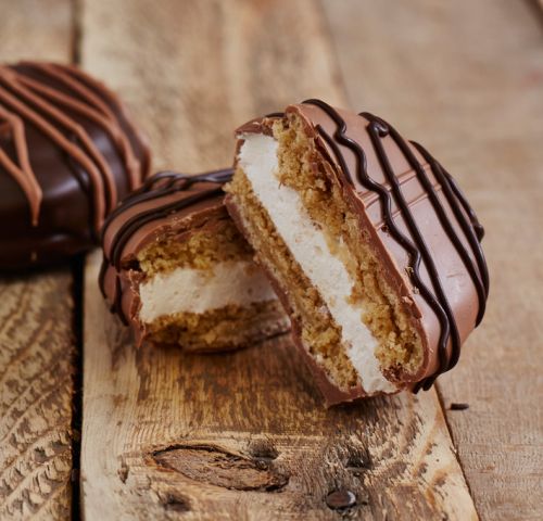 CALIFORNIA MOON PIES