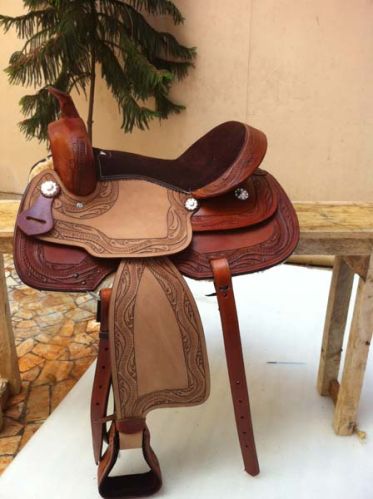 JAVA INTERNATIONAL Western Saddle