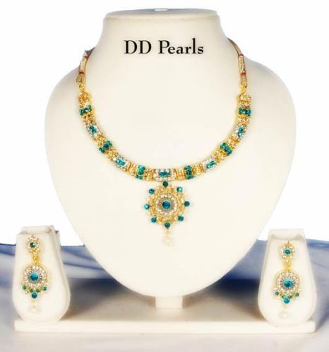 Diamond Necklace Set, Packaging Type : Velvet Box
