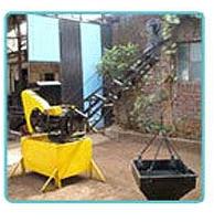 Square Semi Automatic Light Duty Lift, For Industrial, Voltage : 220V