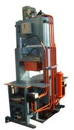 Paving Block Making Machine (70 T)
