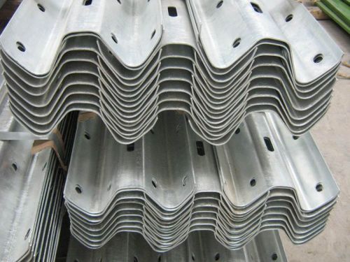 Highway Guardrail/ Crash Barrier