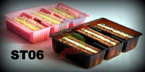 Plain ST06 Plastic Cake Container, Feature : Durable