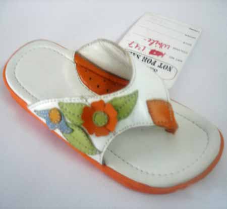 Childrens Slippers - 11