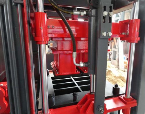 Concrete Block Making Machine, Automatic Grade : Automatic