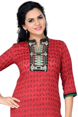 The Ethnically Eloquent Indian Designer Tunic With Embroidery