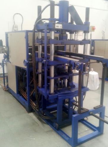 Automatic Vacuum Forming Machine