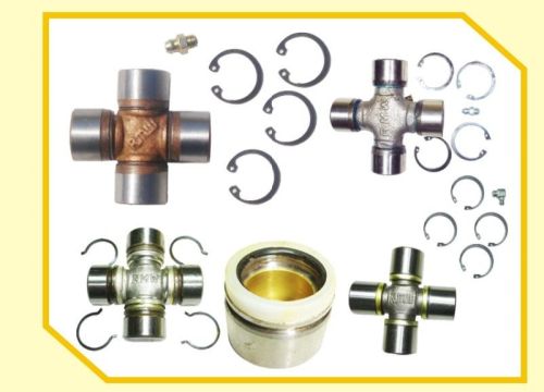 Metal Polished Universal Joint Cross, For Connecting Rigid Rods, Grade : AISI