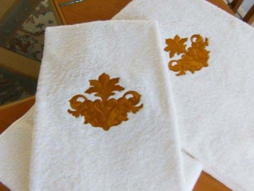 White Luxury Bath Towel