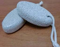 Pumice Hammam Scrub Glove, Brand Name : ARGANE-ACHIFAE/ NOIX D'OR