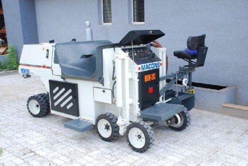 Road Kerbing Machine