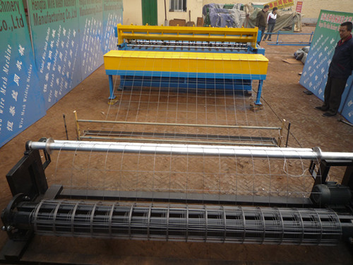 Breed Aquatics Row Welded Wire Mesh Machine