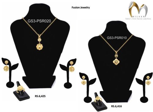 MILAAN Designer Pendant Set