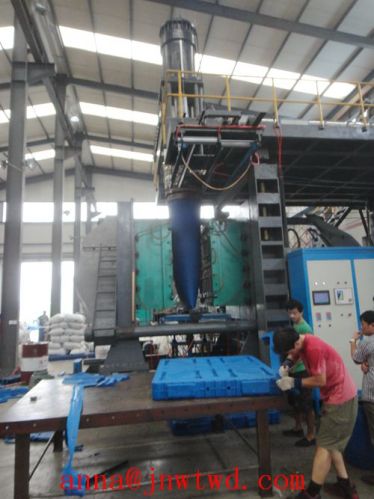 Plastic Blow Mould Machine