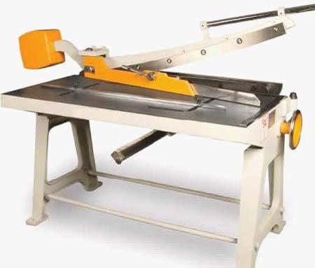 Hand Guillotine Shearing Machine, Brand Name : Acuz