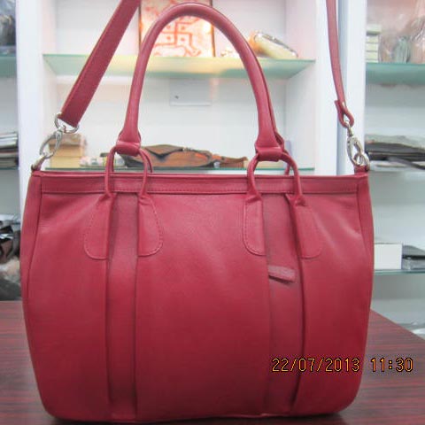 Ladies Leather Handbags, Feature : Good Quality, Completer Finishing, Attractive Design