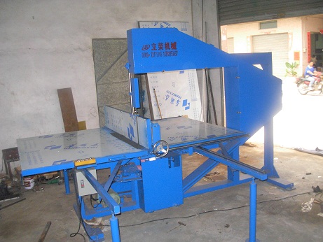 The Honeycomb Cardboard, EVA, Pearl Cotton Straight Cutting Machine