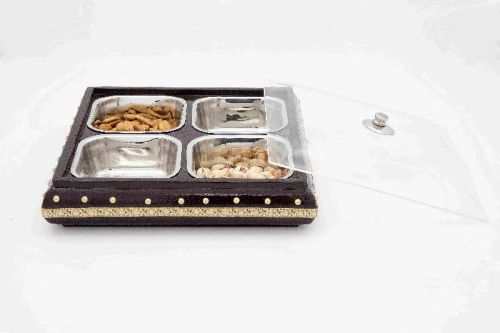 Wooden Crafted Serving Set (4 Pcs)
