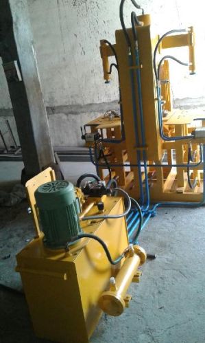 Interlocking Paver Block Machine (NH-1008)