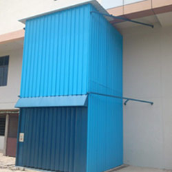 Outdoor Hydraulic Goods Lift