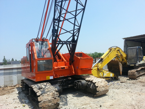 Hitachi Crawler Crane