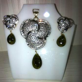 American Diamond Pendant Set