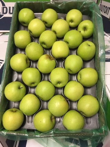 Fresh Golden Delicious Apple