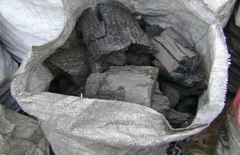 Wood charcoal, Moisture : 10%
