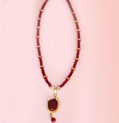 Maroon Pendant Set