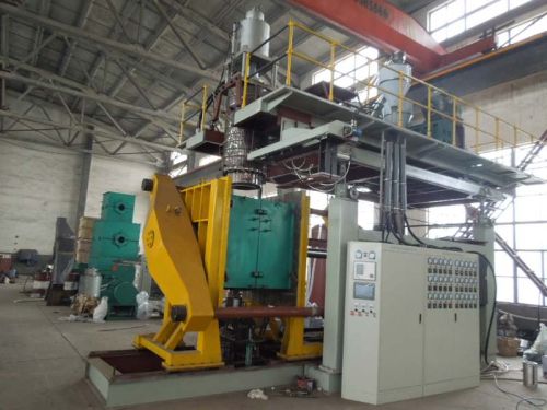 Layers Blow Molding Machine