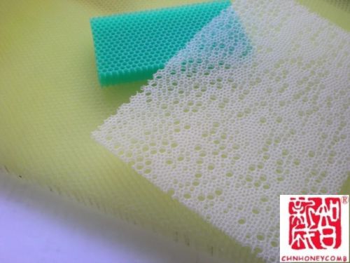 Random Cell Size PC Honeycomb Core