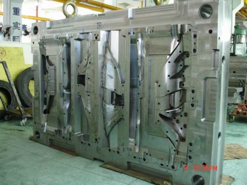 Plastic Auto Parts Mould