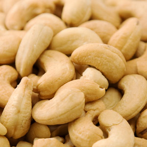 Raw Cashew Nuts, Packaging Type : White, Creamy