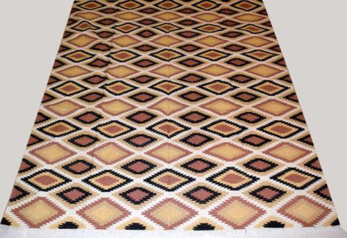 Attractive Pattern Contemporary Cotton Rug, For Homes, Offices, Parties, Size : Multisize, 4x6 Feet