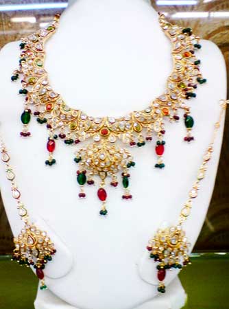 Plain IMN-06 Imitation Necklace, Occasion : Wedding Wear
